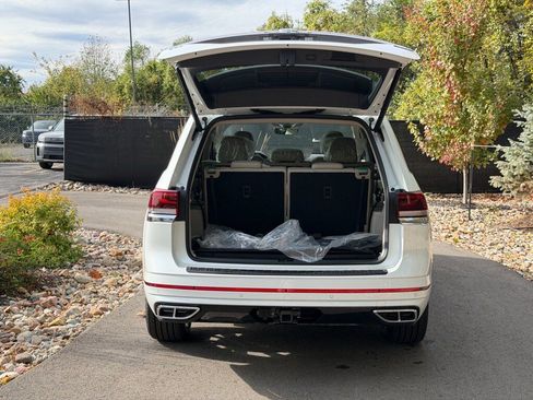 New 2026 Volkswagen Atlas SEL Premium R-Line AWD/4WD image 17