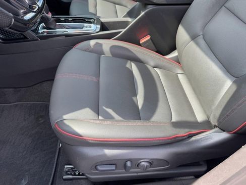 Used 2025 Chevrolet TrailBlazer RS w/ Convenience Package image 15