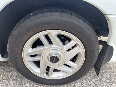 Used 1994 Chevrolet Camaro Z28 RWD image 21