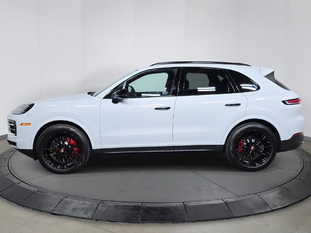 Certified 2026 Porsche Cayenne S AWD/4WD image 2