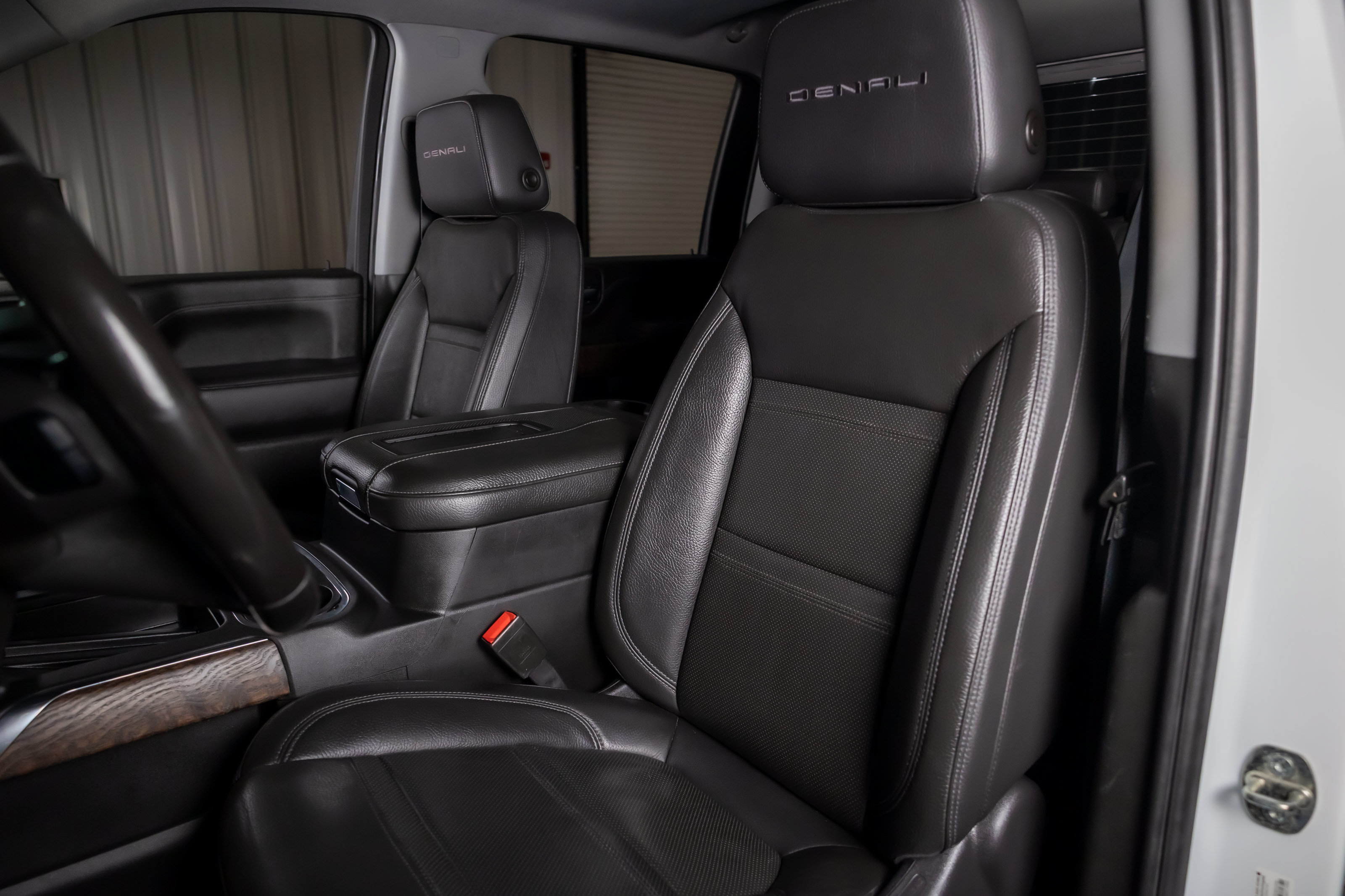 Used 2020 GMC Sierra 2500 Denali w/ Denali Ultimate Package AWD/4WD image 5