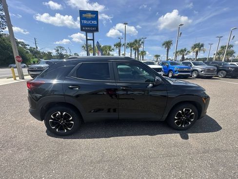 Used 2022 Chevrolet TrailBlazer LT FWD image 17