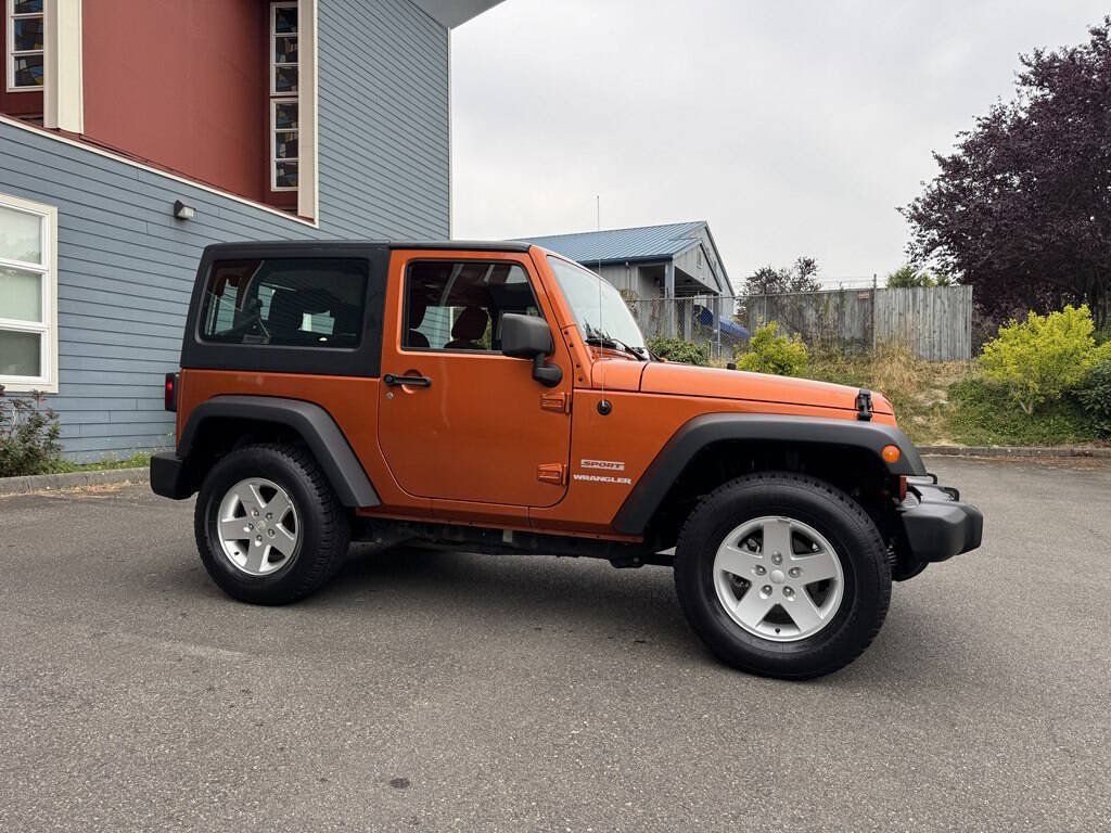 Used 2011 Jeep Wrangler Sport AWD/4WD image 8