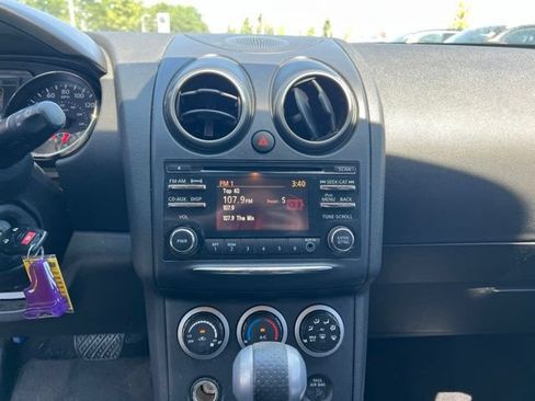 Used 2015 Nissan Rogue S w/ Convenience Package AWD/4WD image 16