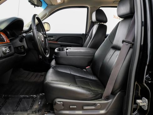 Used 2012 Chevrolet Avalanche LS image 24