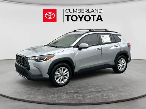 Used 2024 Toyota Corolla Cross LE FWD image 1