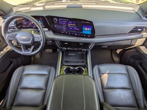 Used 2025 Chevrolet Tahoe LT AWD/4WD image 17
