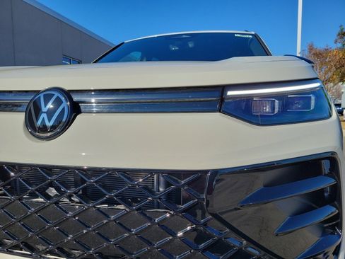 New 2026 Volkswagen Tiguan SE R-Line image 26