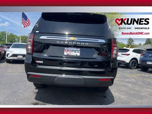 Used 2023 Chevrolet Suburban LT w/ Luxury Package AWD/4WD image 8