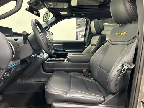 New 2026 Ford Expedition Tremor image 9