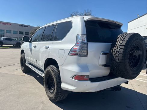 Used 2014 Lexus GX 460 Luxury image 4