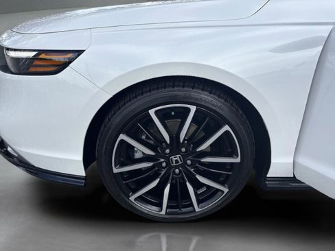 Used 2024 Honda Accord Touring image 25