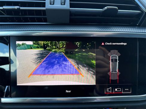 New 2025 Audi Q3 2.0T Premium image 19