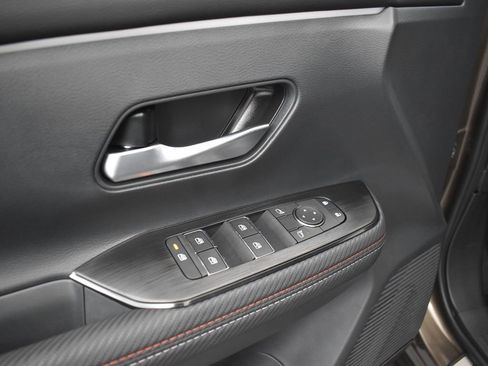 New 2026 Nissan Kicks SR w/ Illumination Package image 27