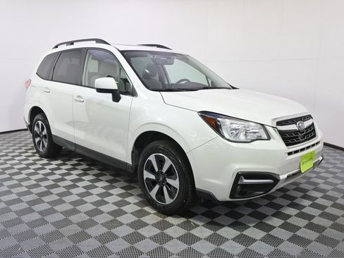 Used 2018 Subaru Forester 2.5i Premium AWD/4WD image 8