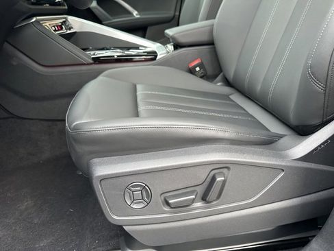 New 2025 Audi Q5 Premium image 11