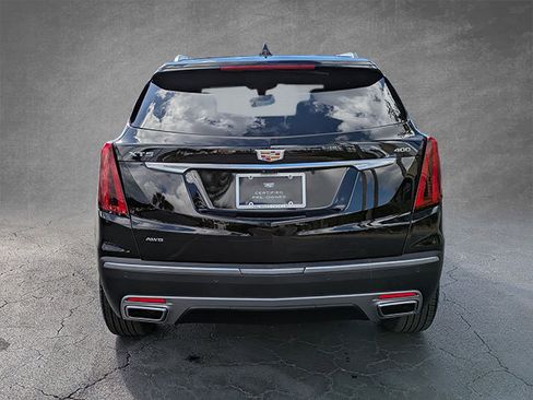 Certified 2025 Cadillac XT5 Premium Luxury w/ Technology Package image 5