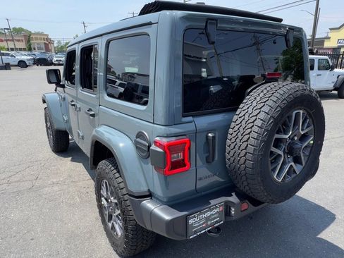 New 2026 Jeep Wrangler Unlimited Sahara AWD/4WD image 5