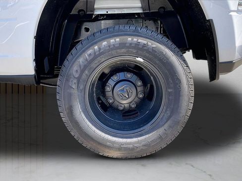 New 2026 RAM 3500 Tradesman AWD/4WD image 34