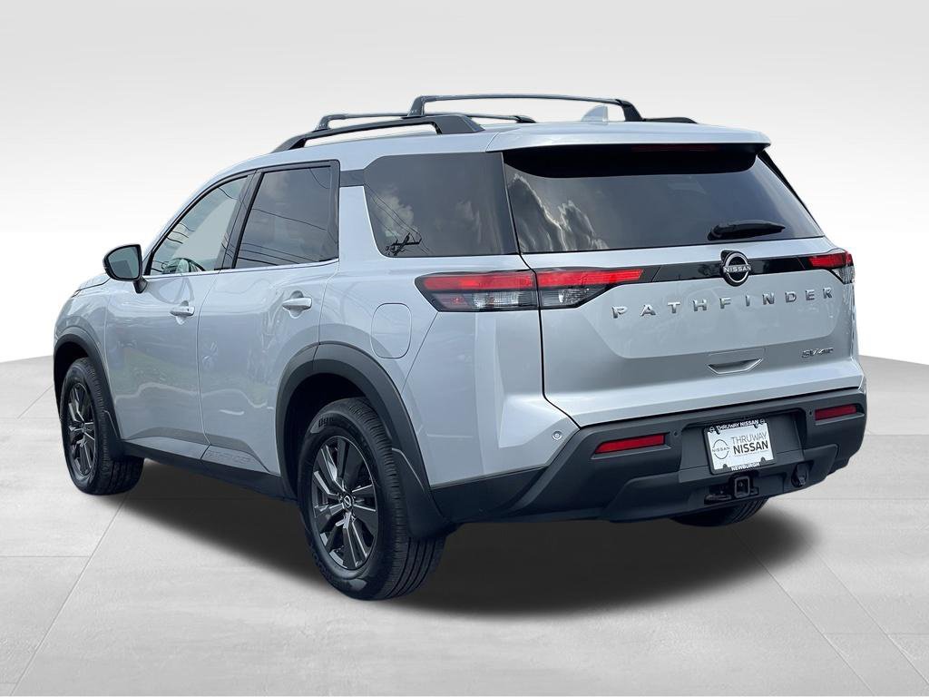 Certified 2024 Nissan Pathfinder SV w/ SV Premium Package AWD/4WD image 5
