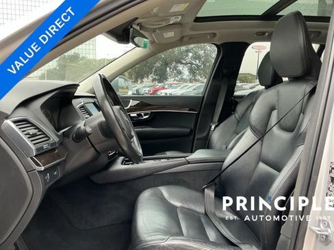 Used 2019 Volvo XC90 T6 Momentum w/ Protection Package Premier AWD/4WD image 25