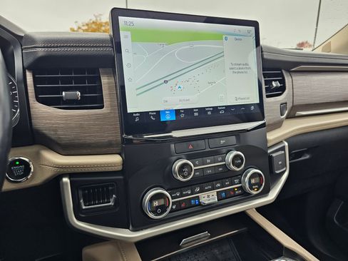 Used 2023 Ford Expedition Max Limited image 20