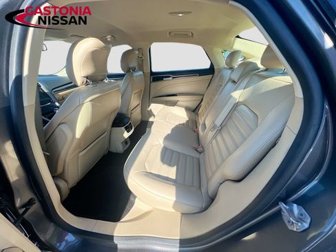 Used 2014 Ford Fusion SE w/ Equipment Group 202A FWD image 32