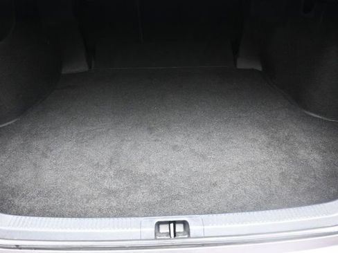 Used 2020 Toyota Camry SE image 10