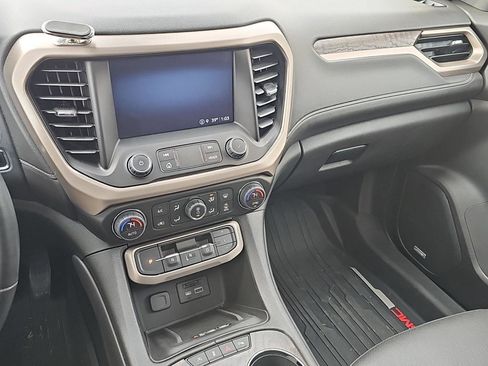 Used 2023 GMC Acadia Denali w/ Denali Ultimate Package image 7