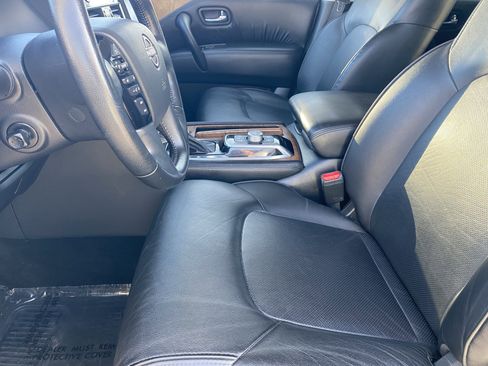 Used 2023 Nissan Armada SL w/ Captain's Chairs Package image 17