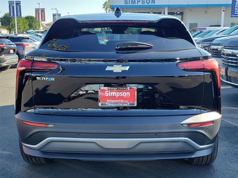 New 2026 Chevrolet Blazer EV LT image 17