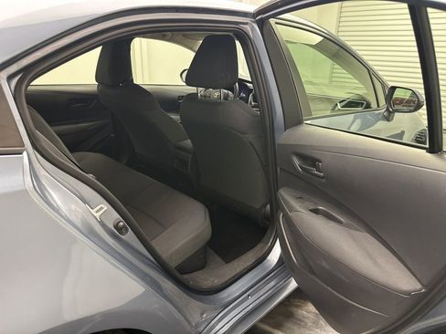 Used 2022 Toyota Corolla LE image 7