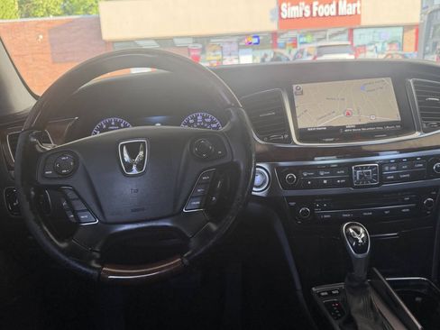 Used 2014 Hyundai Equus Signature RWD image 11
