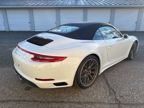 Used 2018 Porsche 911 Carrera 4S image 5