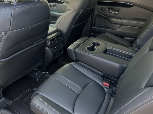 Certified 2025 Honda Pilot Touring image 13