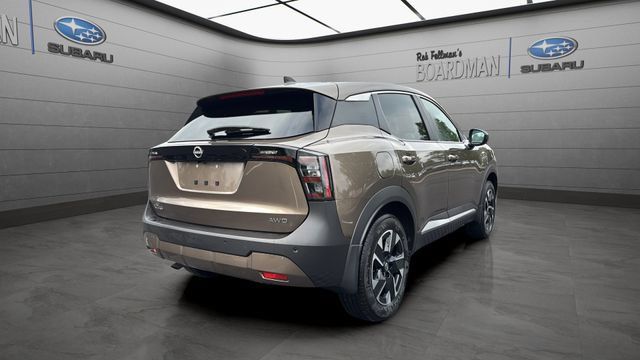 Used 2025 Nissan Kicks SV AWD/4WD image 5