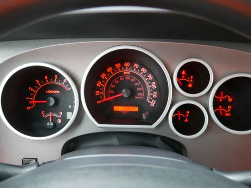 Used 2010 Toyota Tundra 2WD Double Cab image 27