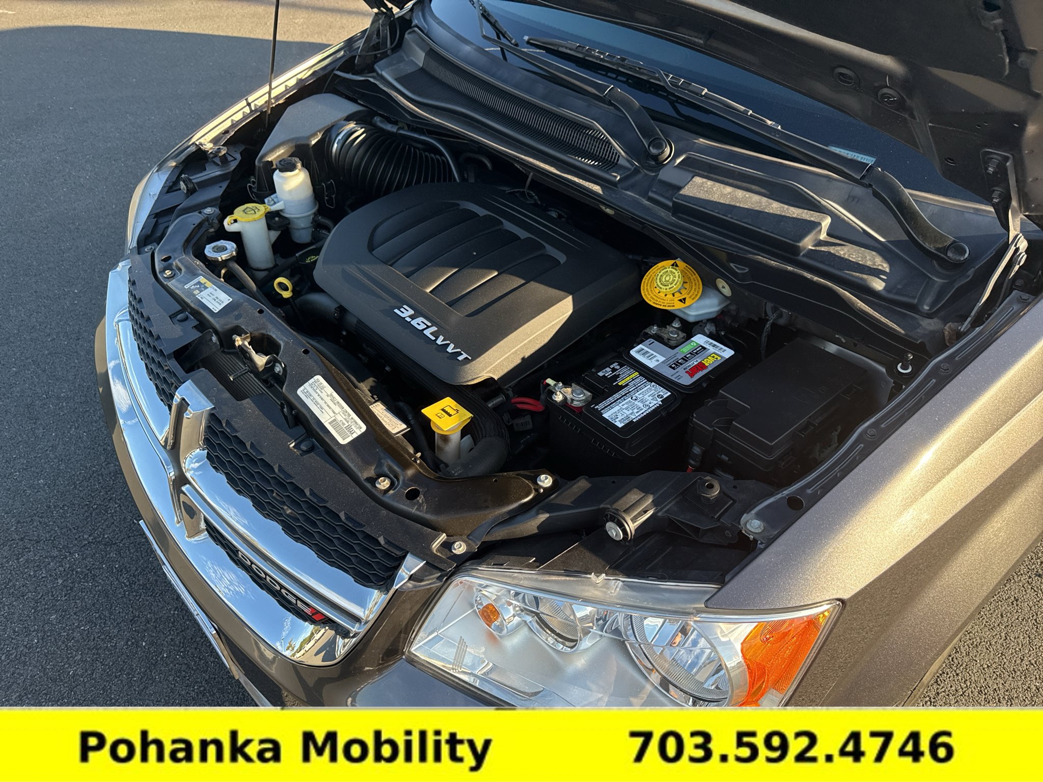 Used 2017 Dodge Grand Caravan SXT FWD image 30