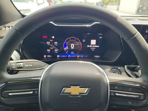 Used 2024 Chevrolet Colorado LT RWD image 20