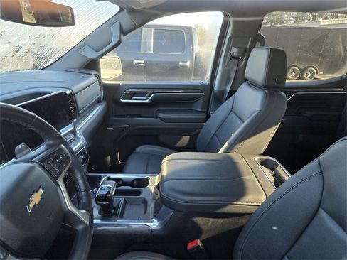 Used 2024 Chevrolet Silverado 1500 LTZ image 11