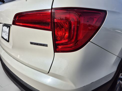 Used 2017 Honda Pilot Touring image 36
