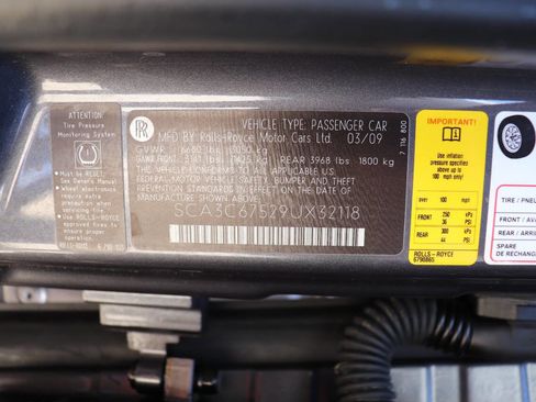 Used 2009 Rolls-Royce Phantom Coupe image 36