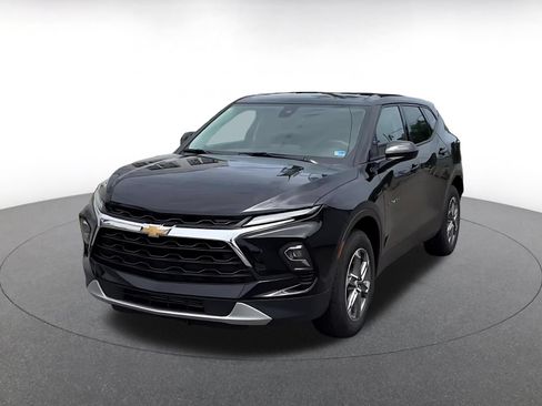 Used 2025 Chevrolet Blazer LT FWD image 6