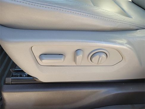 Used 2020 Chevrolet Silverado 1500 LTZ w/ Z71 Off-Road Package image 22