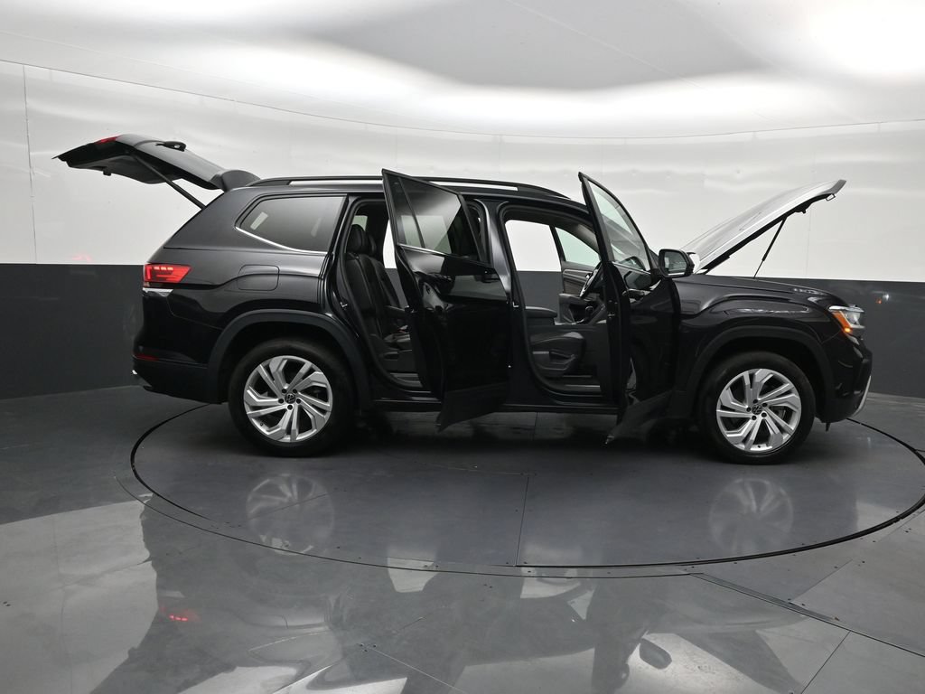 Used 2021 Volkswagen Atlas SE w/ Panoramic Sunroof Package FWD image 32