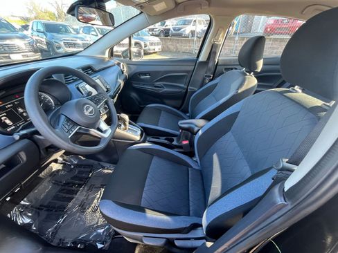 Used 2025 Nissan Versa SV image 24