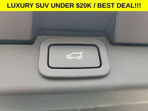 Used 2019 Land Rover Discovery SE AWD/4WD image 26