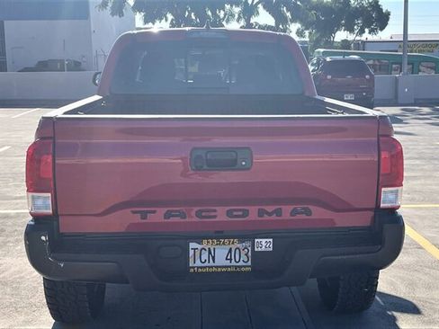 Used 2017 Toyota Tacoma SR5 RWD image 9