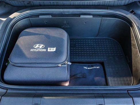 New 2026 Hyundai Ioniq 9 Calligraphy image 12