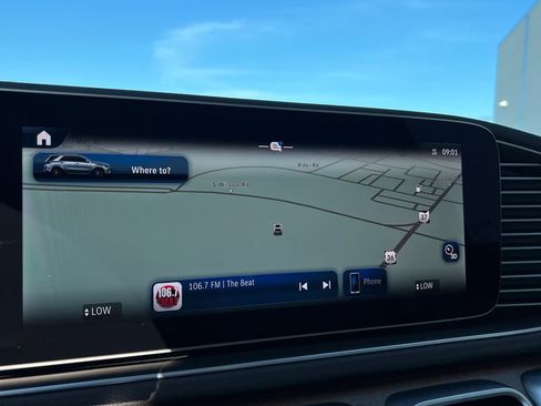 Used 2025 Mercedes-Benz GLE 350 4MATIC image 19